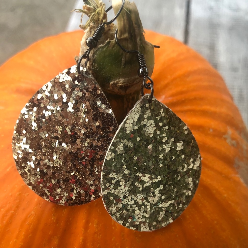 Sparkly gold earrings
